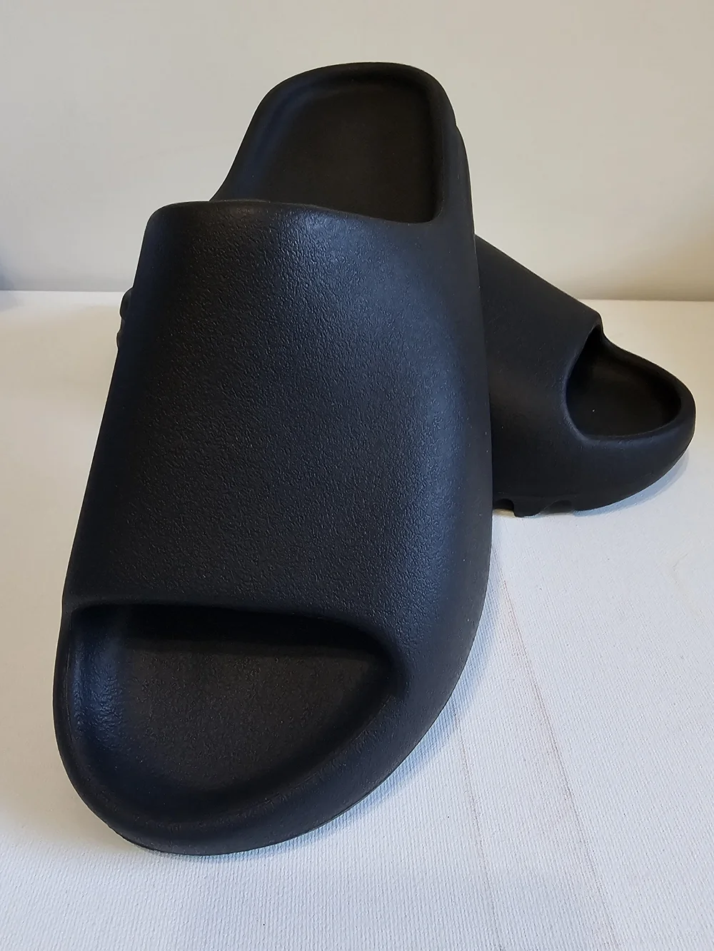 Yeezy Black Slides - Comfortable Foam Slides M11/W12-12.5